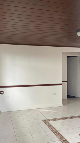 Imagen 9 de 14 de Apt. Tibas. Cerca Hospital Unibe, Mall Lincoln, Automercado.