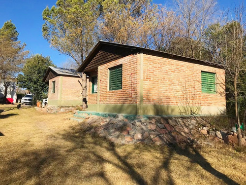 Imagen 6 de 18 de Codigo 207 : Complejo De Cabañas Sobre Ruta 38 C / Cocheras En Casa Grande