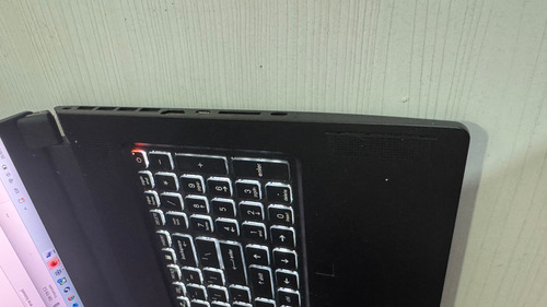 Msi Creator 17 B11uh, Ideal Laptop Gaming/diseño Como Nueva Negro (Usado)