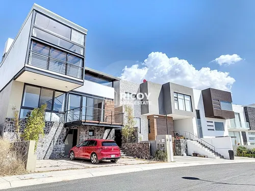 Casa En Venta En Juriquilla