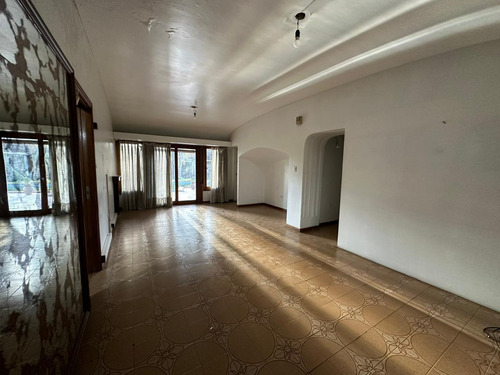 Chalet En San Miguel Ctro. Uso Profesional