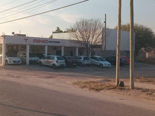 Venta Local Comercial, 3 Oficinas Vidriadas, 1 Baño, 1 Sala De Espera, 1 Cocina.