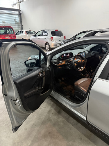 Peugeot 2008 1.6 Feline