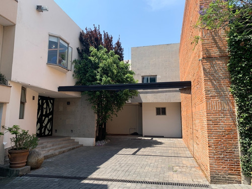 Excelente Casa A La Venta En Hacienda De Las Palmas(s)