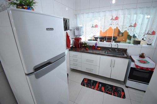 Imagem 10 de 25 de Casa À 100 M Da Praia Com Piscina À Venda Em Peruíbe