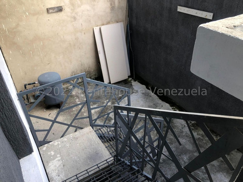 Imagen 25 de 30 de ** Casa En Venta En Colinas De Sta Rosa Barquisimeto Lara, Venezuela. ||selena Pacheco || 0424 5197639 || Codigo Flex 23-10410 $ 250000