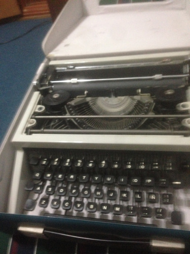 Maquina Escribir Olivetti -excelente Estado