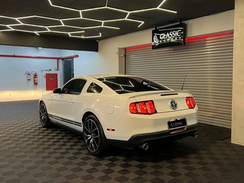 Ford Mustang 3.7 V6 GASOLINA AUTOMÁTICO