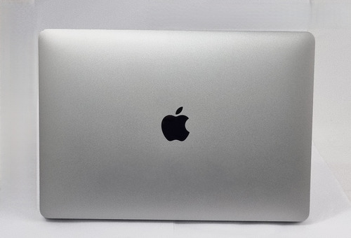 Macbook Air Retina 13 Inch 2020, 8gb De Ram, Sdd 256gb (g) Plateado (Usado)