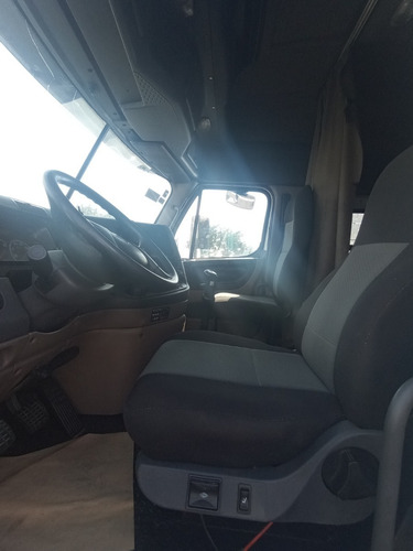 Imagen 8 de 9 de Tractocamión Seminuevo Freightliner Cascadia S60 2012
