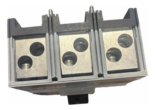 Interruptor Termomagnetico Siemens 3x300a Jxd63b300 Color Gris