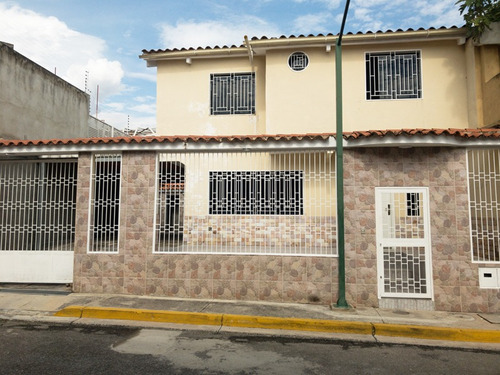 Imagen 1 de 20 de Amplia Casa En Urb. Guaraimita, La Victoria