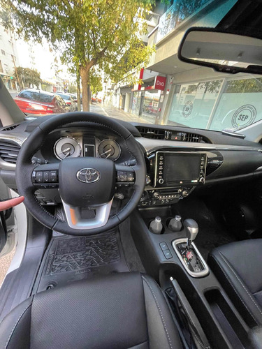 Imagen 18 de 19 de Toyota Hilux Srx 4x2 At 0km 2022