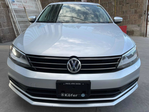 Imagen 2 de 15 de Volkswagen Jetta 2.5 Trendline Tiptronic At 2016