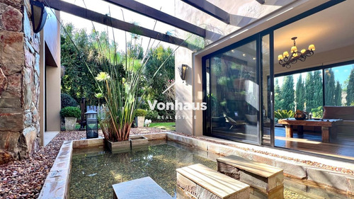 Casa En Venta En Barrio Privado Carmel