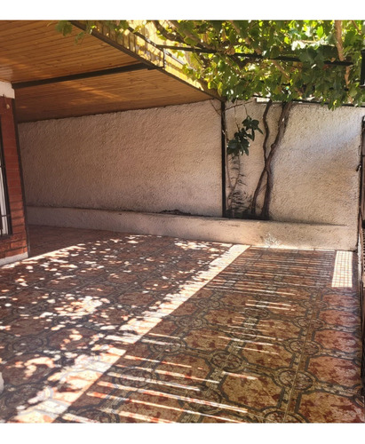 Casa En Venta En Cerrilos 4 Dormitorios 2 Baños 1 Estacion.