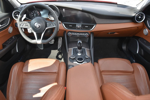Imagen 7 de 9 de Alfa Romeo Giulia 2017 2.0 Ti At