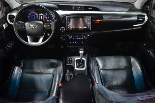 Imagen 13 de 15 de Toyota Hilux 4×4 D/c Srx 2.8 Tdi 6 At 2016