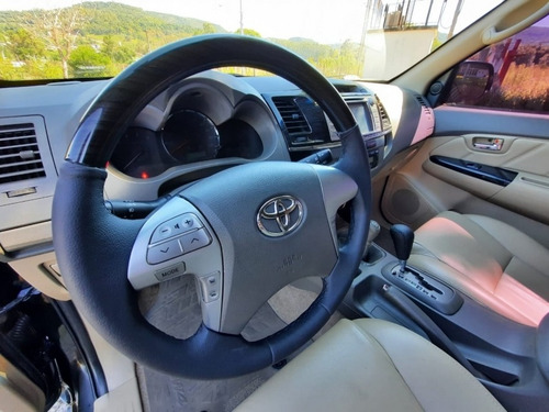 Toyota Hilux Sw4 Srv 4x7 - Lugares