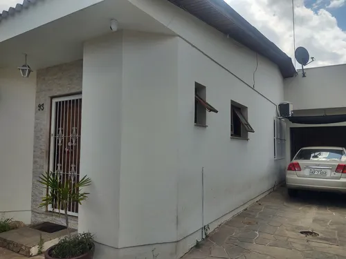Casa Com 2 Quartos,2 Banheiros, Espaçosa