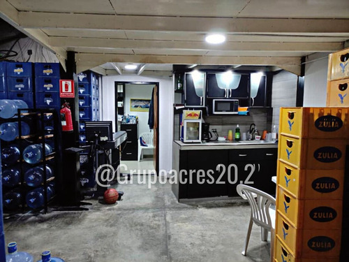 Vende Negocio De Licores (licoreria) Ubicado En San Antonio De Los Altos A Orilla De Calle Zona Muy Transitada. Rz