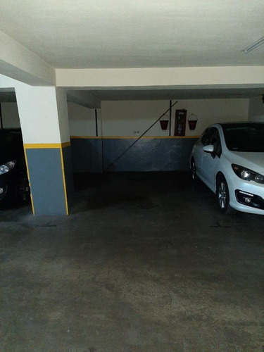 Imagen 2 de 6 de Cochera En Excelente Ubicacion