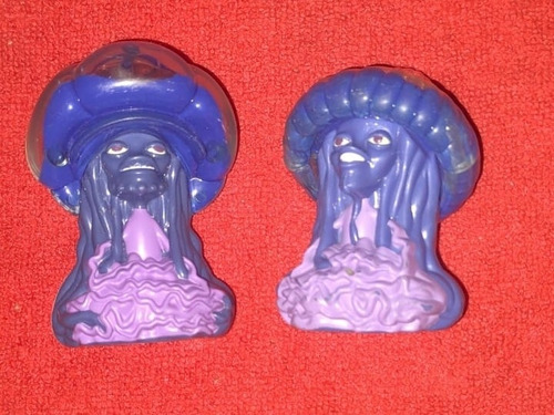 2 Figuras De Óscar El Espanta Tiburones De Uso