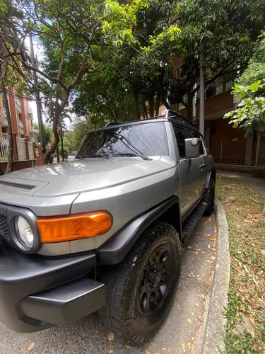 Toyota Fj 2013