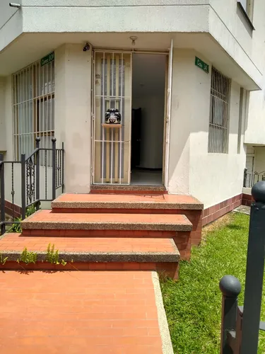 Hermoso Apartaestudio Laureles