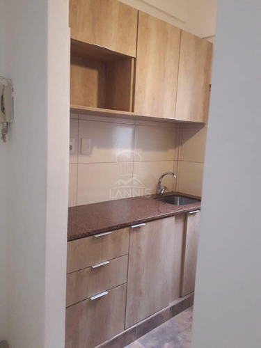 Barrio Sur Ref Y1731 Apartamento En Alquiler (carlos Quijano Y Maldonado)