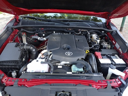 Imagen 15 de 15 de Toyota Hilux 2.8 Tdi Srx 4x4 Caja Manual De 6ta Año 2018