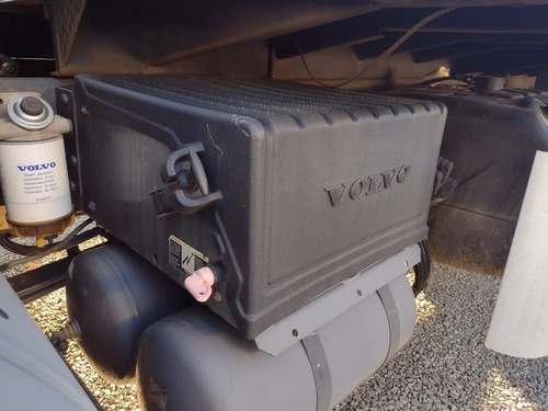 Imagem 13 de 15 de Volvo Vm 270 Impecável Único Dono Troca De Óleo Só Volvo