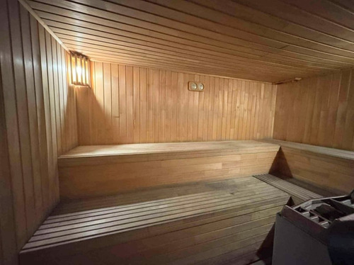 Departamento Triplex / 5 Dormitorios Av. Kennedy/ Vitacura