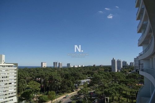 Departamento A Estrenar Con Agradable Vista.- Ref: 4484