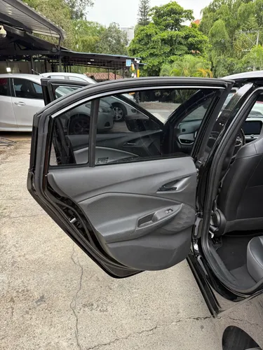 Chevrolet Onix 1.0T Premier Hatch At