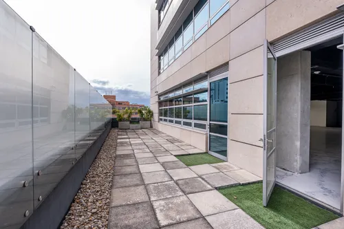 Oficina En Arriendo En Chico Norte. Cod A1105060