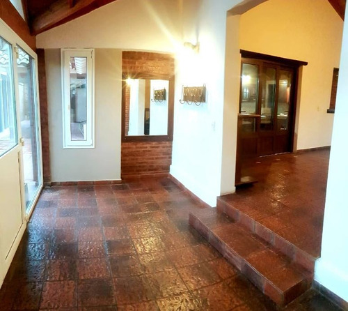 Imagen 6 de 14 de Chalet En Venta En Haras Miryam