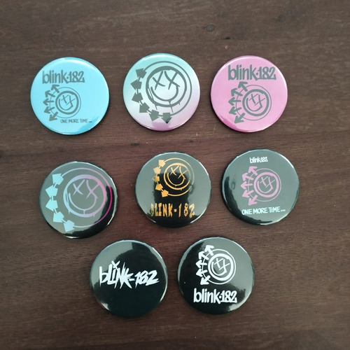 8 Pines 58 Mm Con Imágenes De Blink 182, Punk Rock Blanco Blink 182