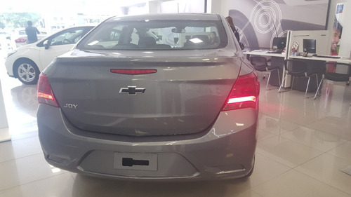 Imagen 3 de 10 de Chevrolet Onix Joy Plus 1.4 Black Mt Vz
