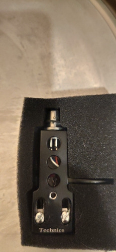 Imagen 1 de 7 de Set Tornamesa Headshell Technics Pastilla Pickering Con Aguj