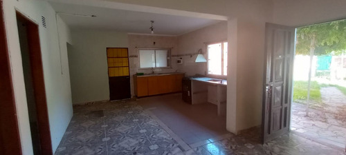 Casa En Alquiler En Los Hornos