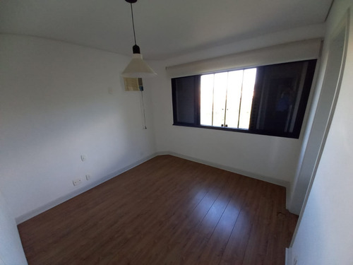 Imagem 13 de 25 de Monte Bianco Apto 287m2 4 Suítes 1 Closet,ármarios,sala C/lareira,sacada Gourmet C/churrasqueira,deck Seco,4 Vagas,academia,quadra Tenis,salão Festas - Ap00298 - 69675017