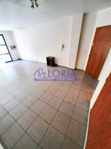 Imagen 8 de 19 de Oficina En Venta - Apto Vivienda - Oportunidad.-