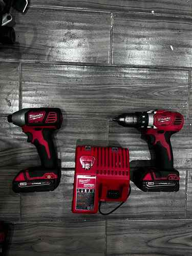 Combo Milwaukee M18 Taladro Llave De Impacto 2 Pilas Cargad