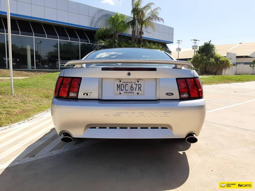 Ford Mustang Gt