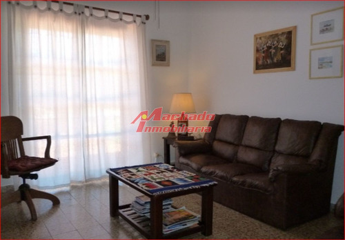 Imagen 1 de 10 de Casa En Venta - El Tesoro