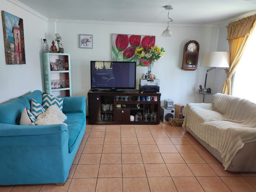 Maipú, Vende Casa De 2 Pisos, 5 Dorm, 2 Baños, 1 Estc.-