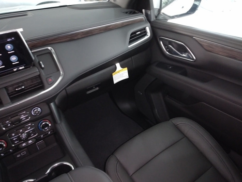 Chevrolet Suburban 2021 5.4 Lt Piel Blanca At