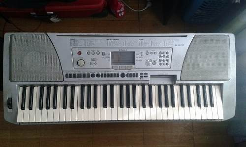 Teclado musical Yamaha PSR Series 450