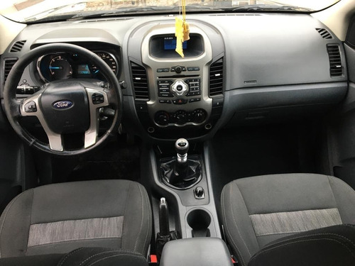 Ford Ranger 4x2 Di 3.2cc Mt 2015